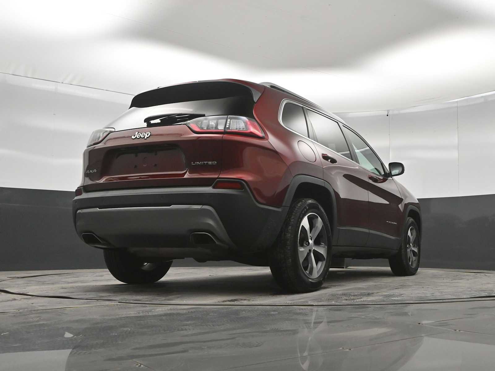Used 2021 Jeep Cherokee Limited w/ Elite Package AWD/4WD image 37