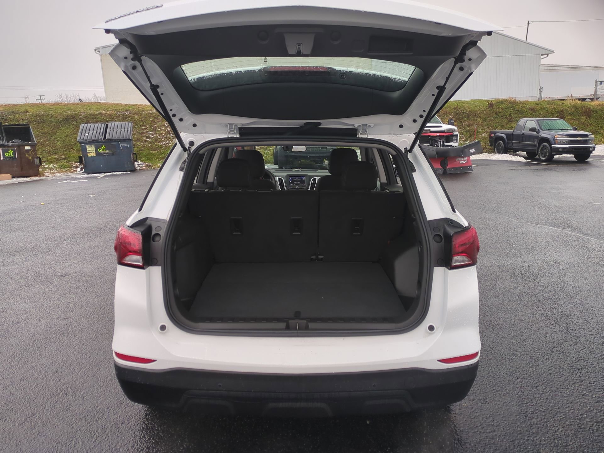 Certified 2024 Chevrolet Equinox LS w/ Driver Confidence II Package image 26