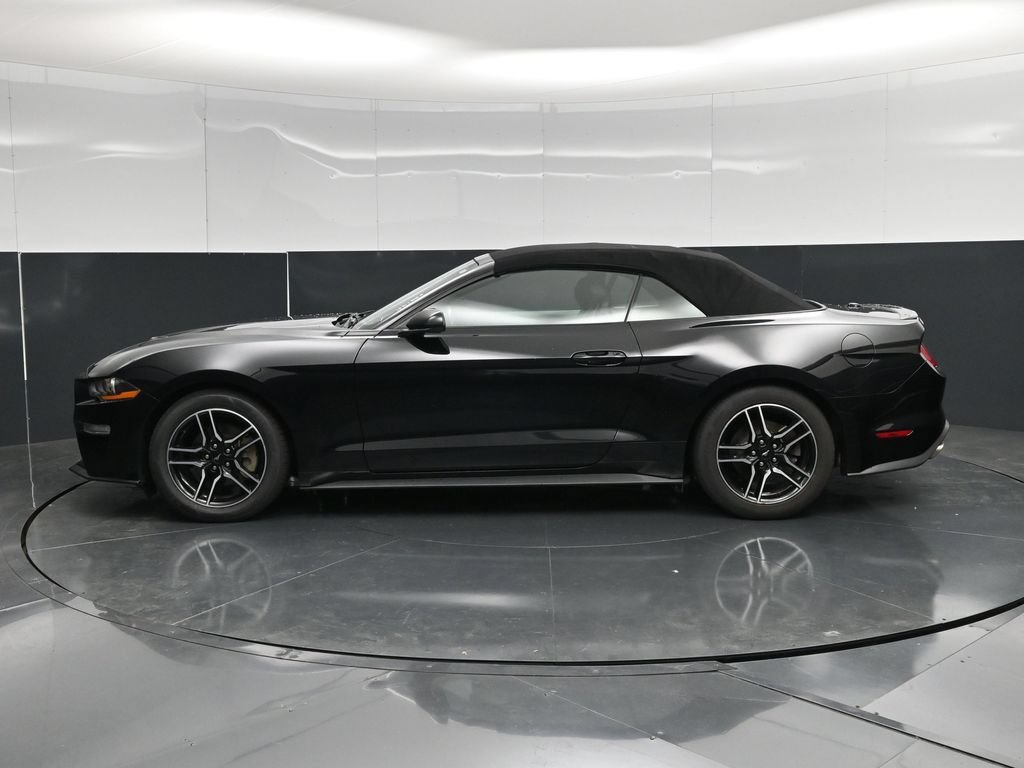 Used 2022 Ford Mustang Premium RWD image 9