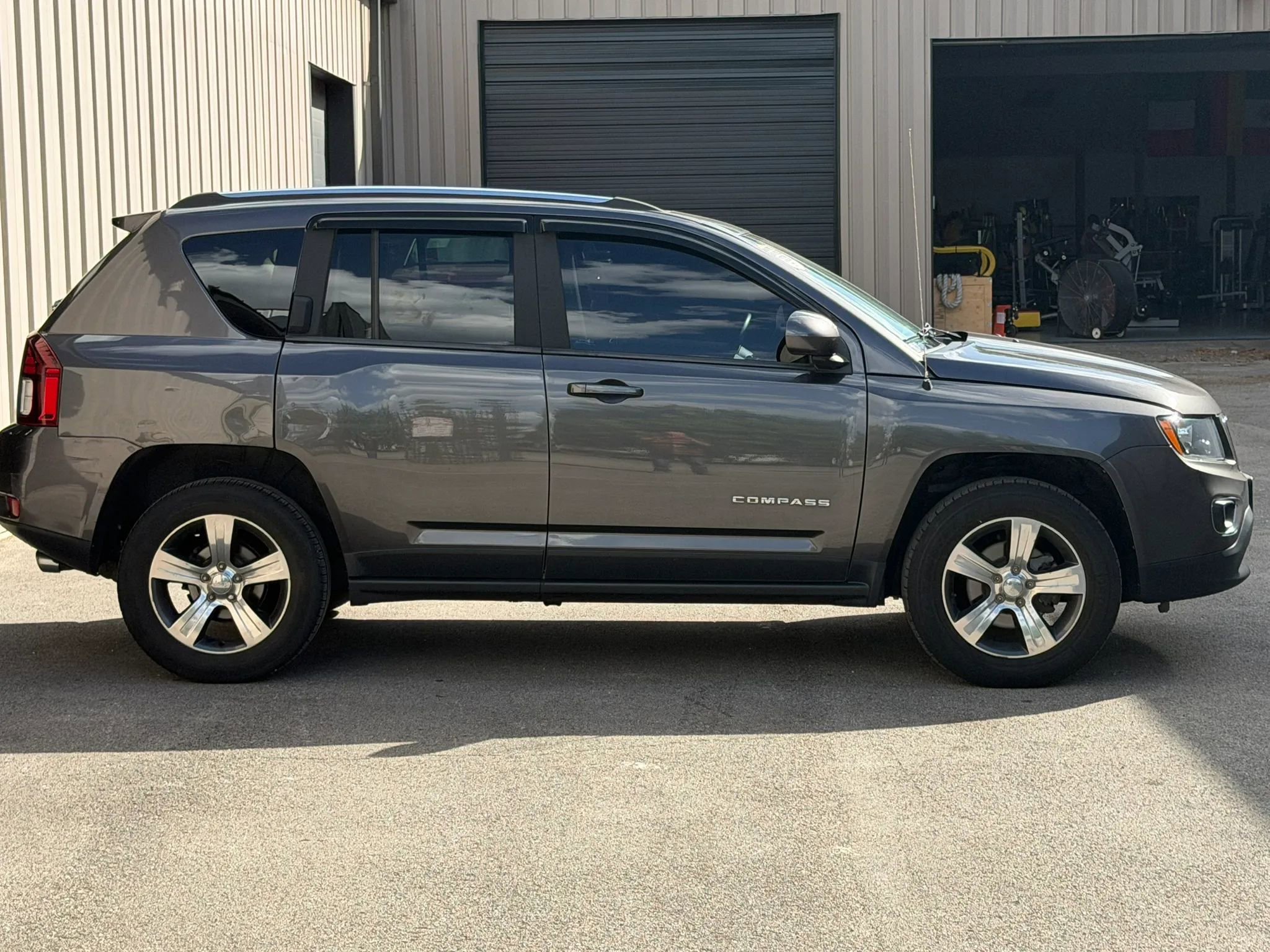 Used 2016 Jeep Compass High Altitude AWD/4WD image 8