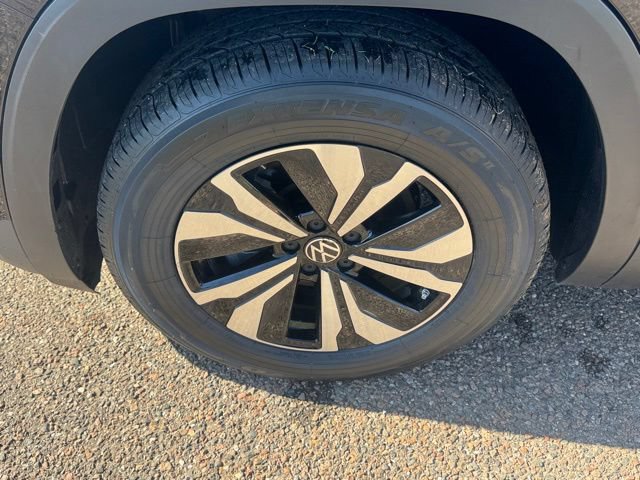 Used 2025 Volkswagen Atlas SE FWD image 8