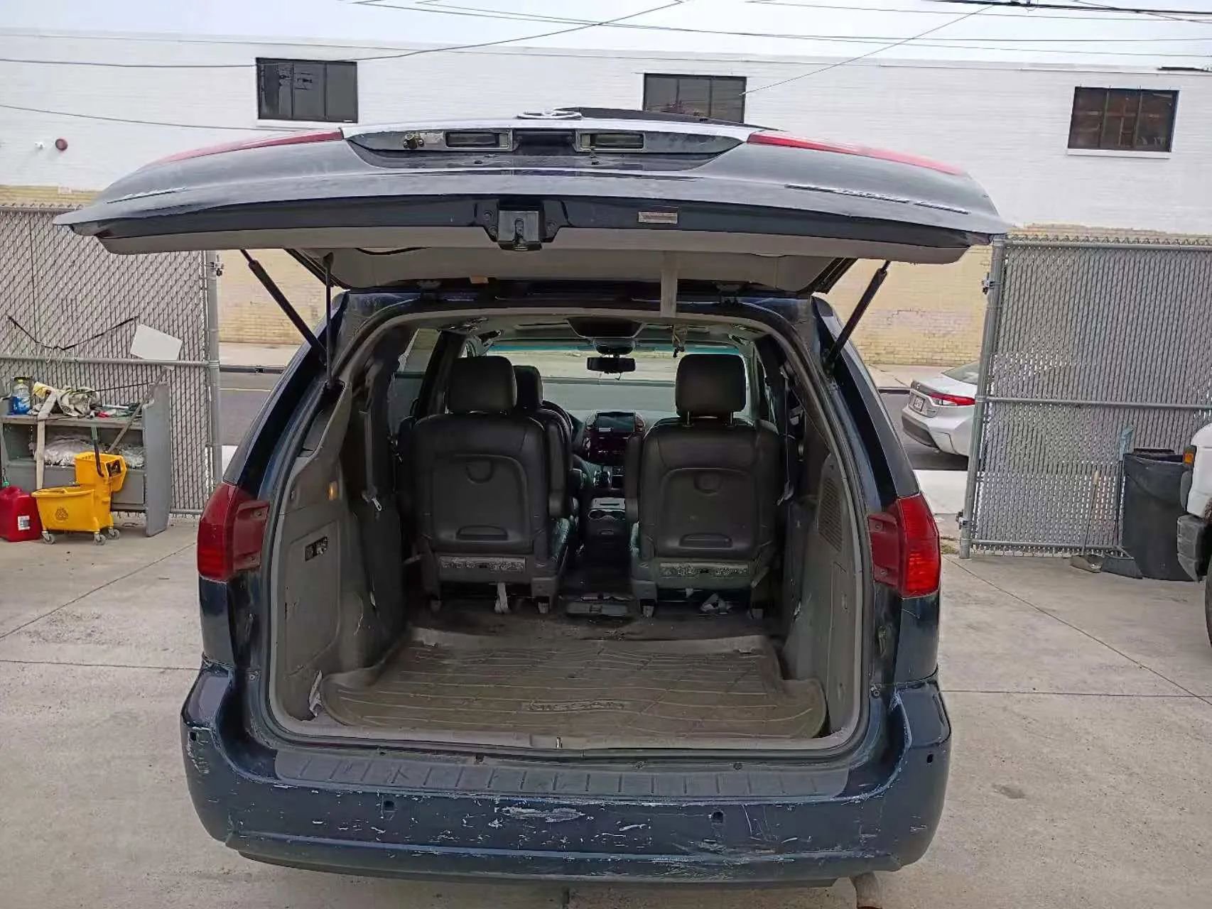 Used 2004 Toyota Sienna XLE image 16