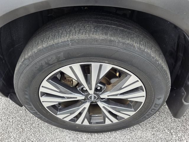 Used 2023 Nissan Rogue SV AWD/4WD image 9