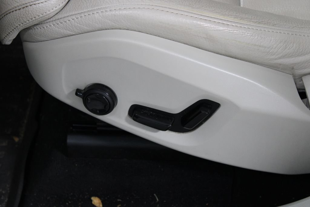 Used 2020 Volvo XC60 T5 Inscription FWD image 16