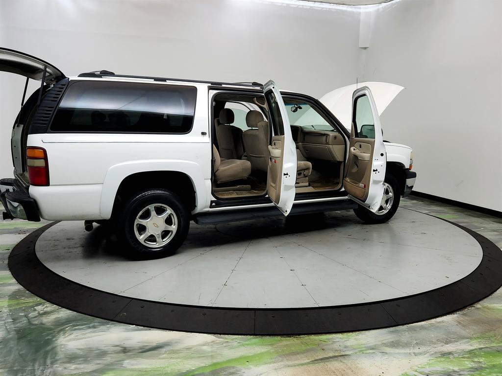 Used 2001 Chevrolet Suburban LS w/ LS Preferred Equipment Group RWD image 11
