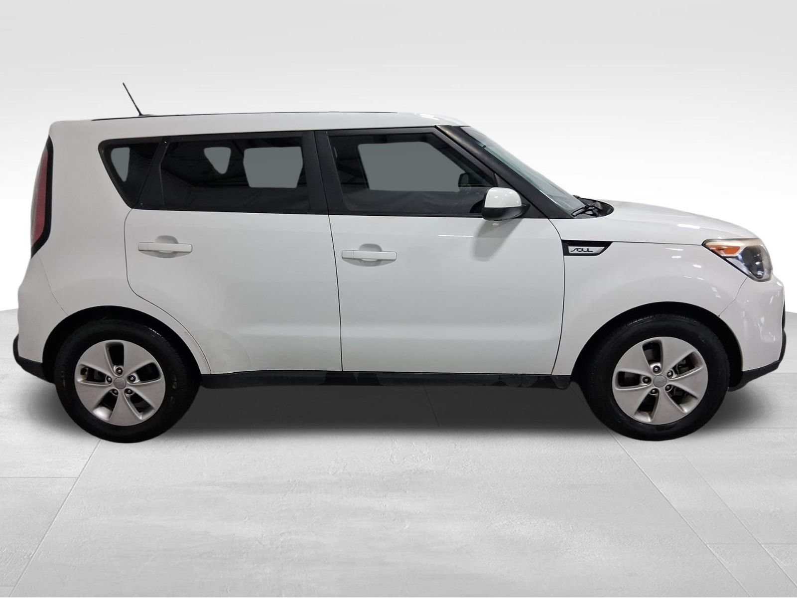 Used 2016 Kia Soul FWD image 4