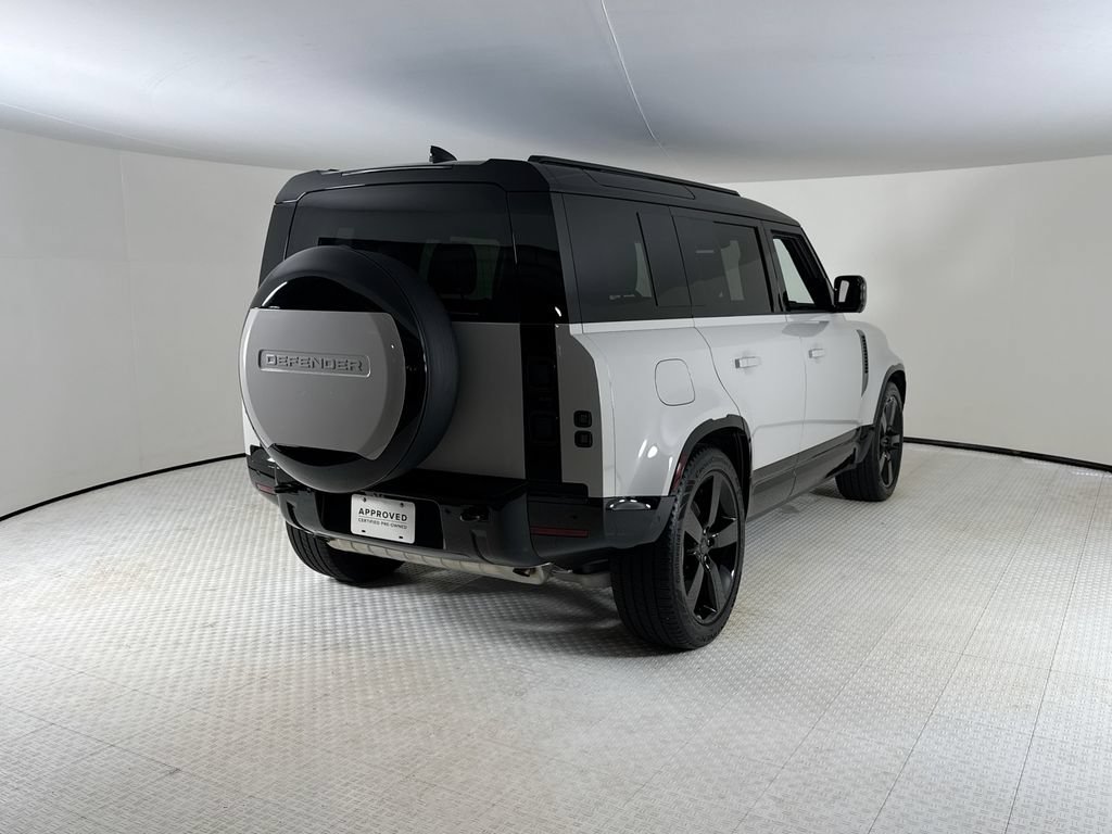 Used 2026 Land Rover Defender 110 X-Dynamic SE AWD/4WD image 5