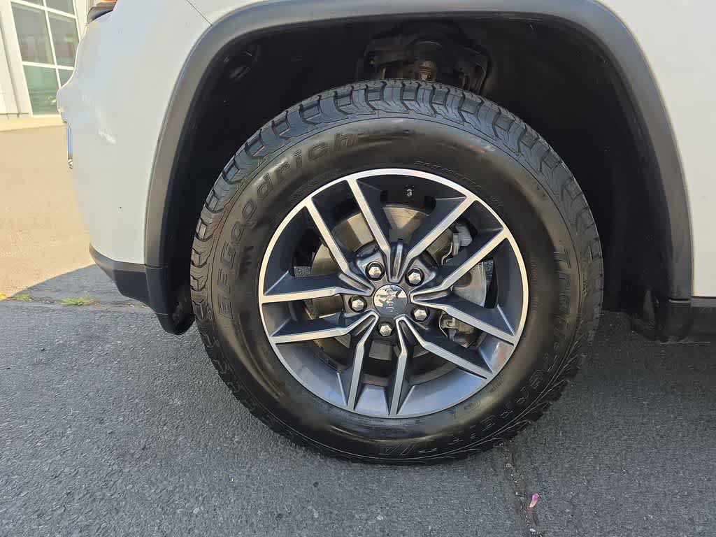 Used 2017 Jeep Grand Cherokee Limited w/ Trailer Tow Group IV AWD/4WD image 10