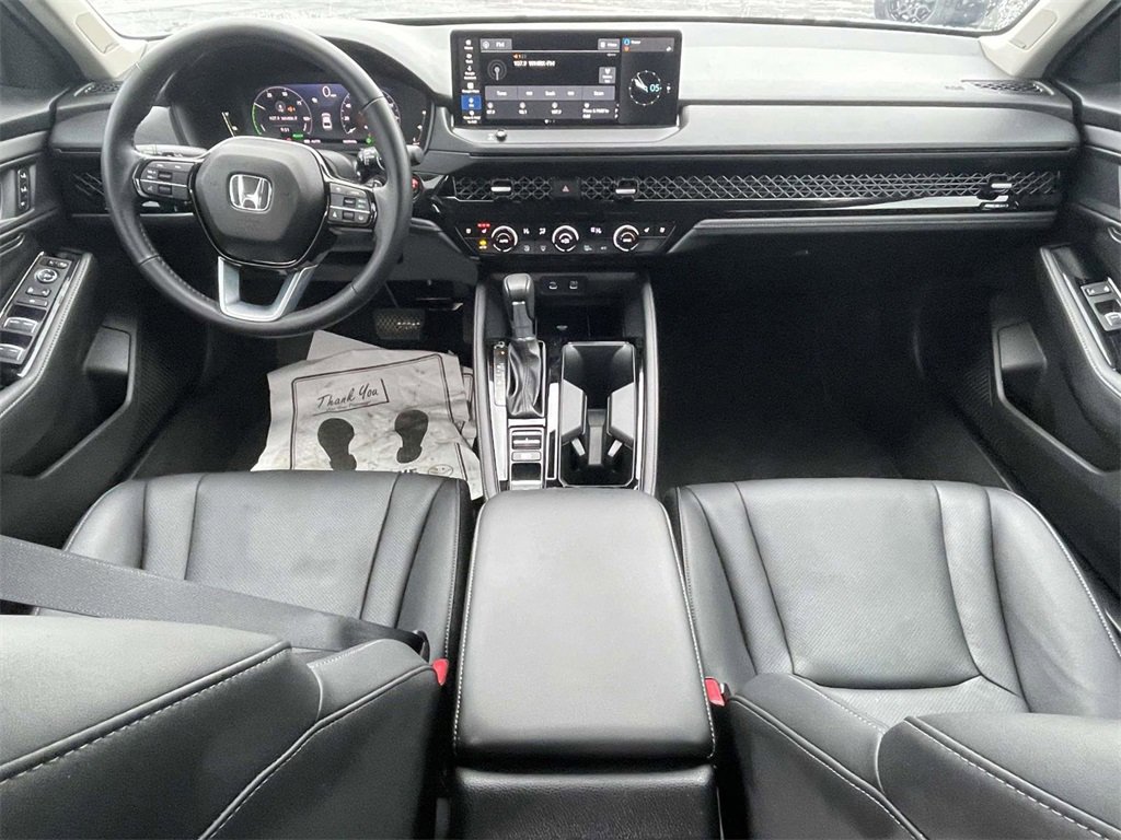 Used 2024 Honda Accord Touring image 11