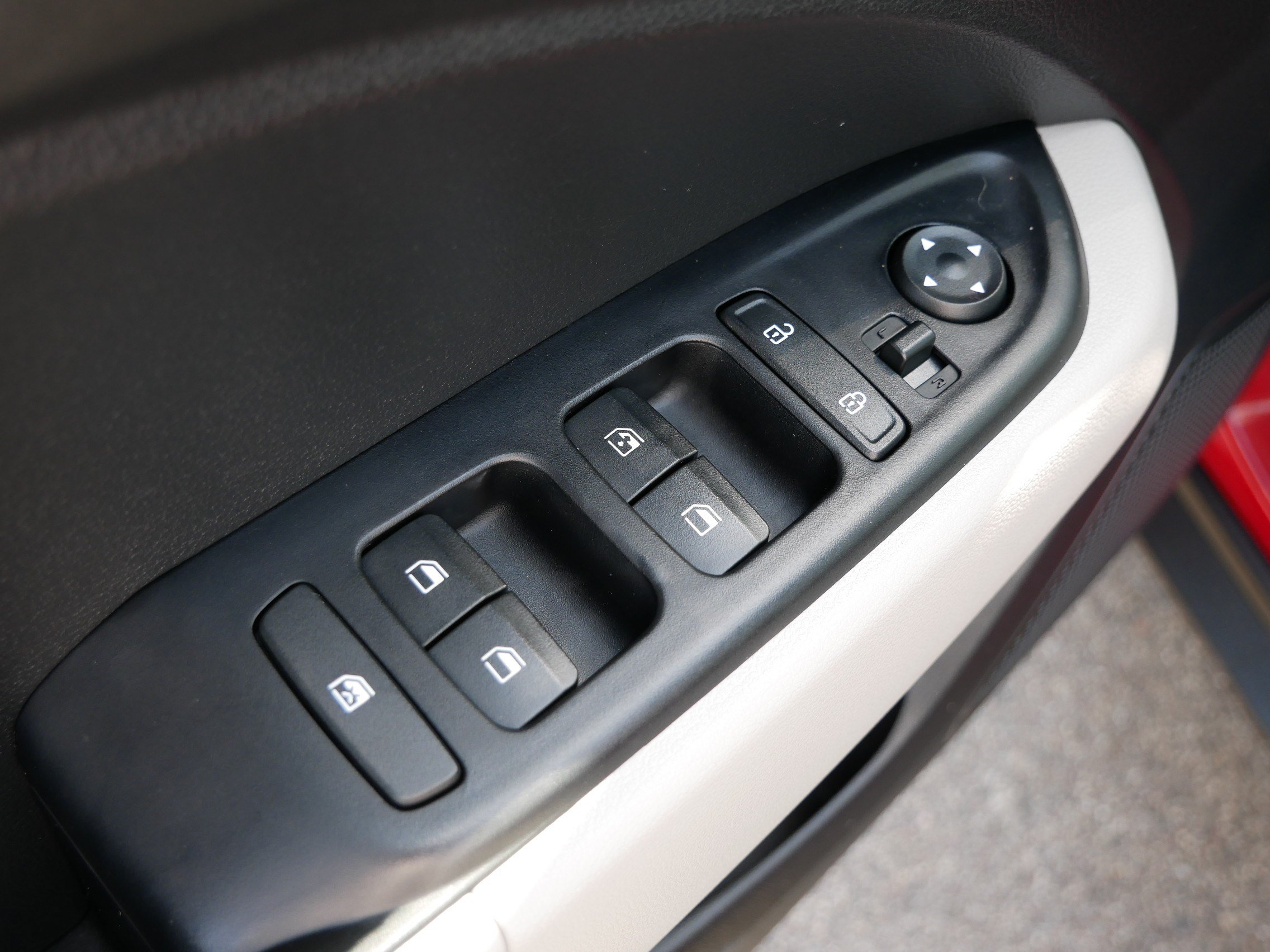Certified 2024 Hyundai Venue SEL FWD image 19