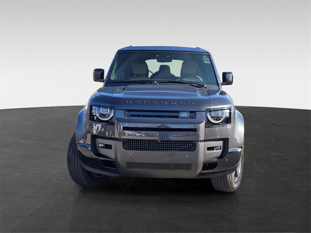 New 2026 Land Rover Defender 110 X-Dynamic SE image 2