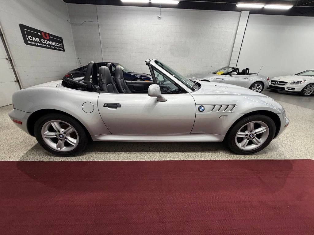 Used 2001 BMW Z3 2.5i RWD image 10