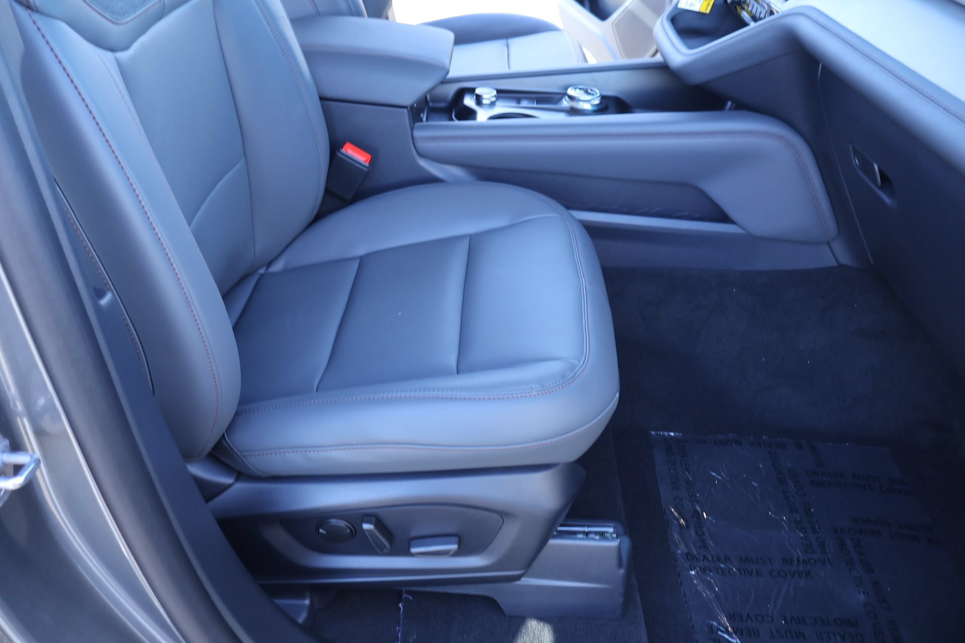 New 2026 Ford Explorer Active w/ Active Comfort Package RWD image 15