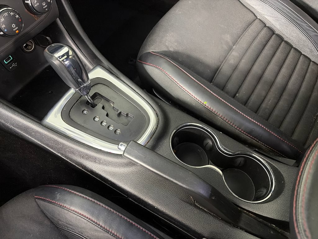 Used 2012 Dodge Avenger R/T FWD image 21