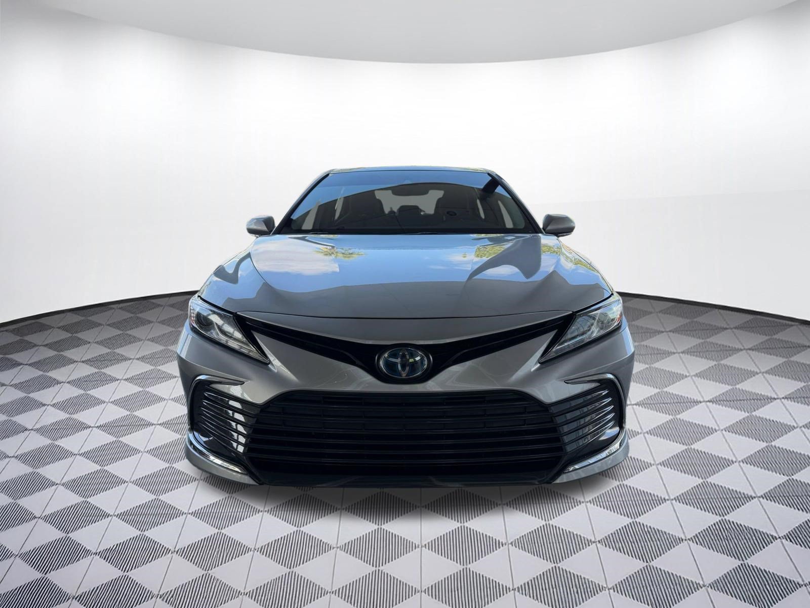 Used 2023 Toyota Camry XLE FWD image 6