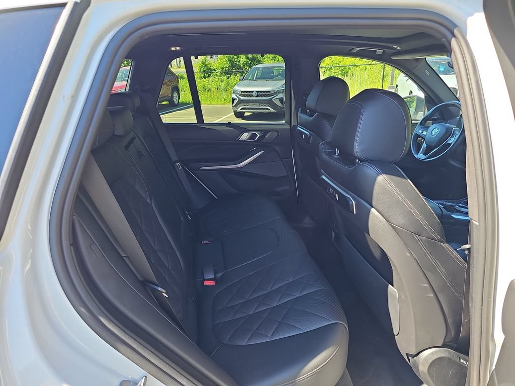 Used 2024 BMW X5 xDrive40i w/ Executive Package AWD/4WD image 28