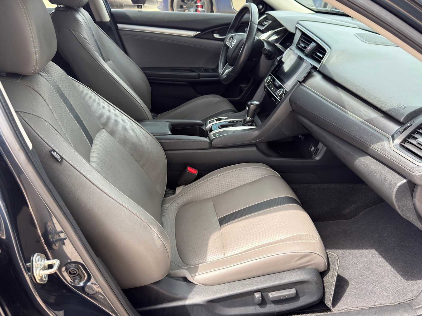Used 2017 Honda Civic Touring image 25