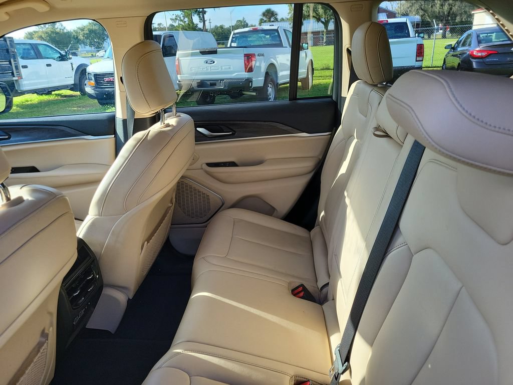 Used 2022 Jeep Grand Cherokee Limited RWD image 20