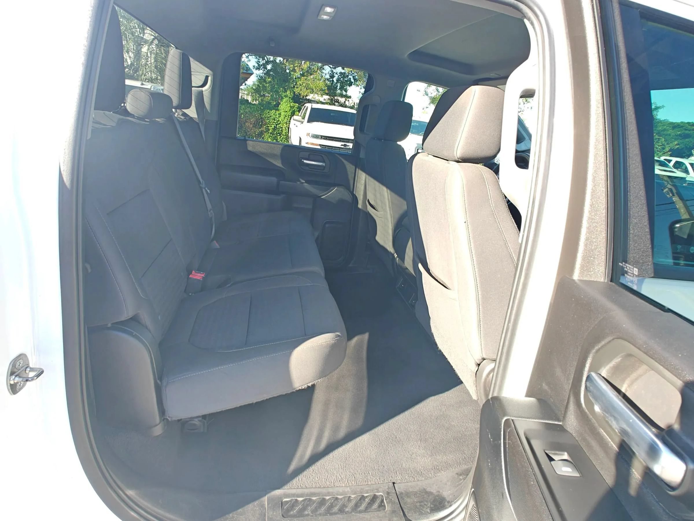 Used 2022 Chevrolet Silverado 2500 Custom w/ Custom Value Package AWD/4WD image 15