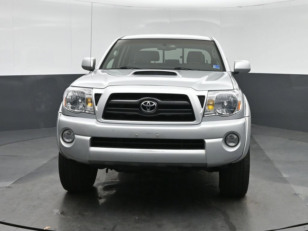 Used 2005 Toyota Tacoma PreRunner image 2