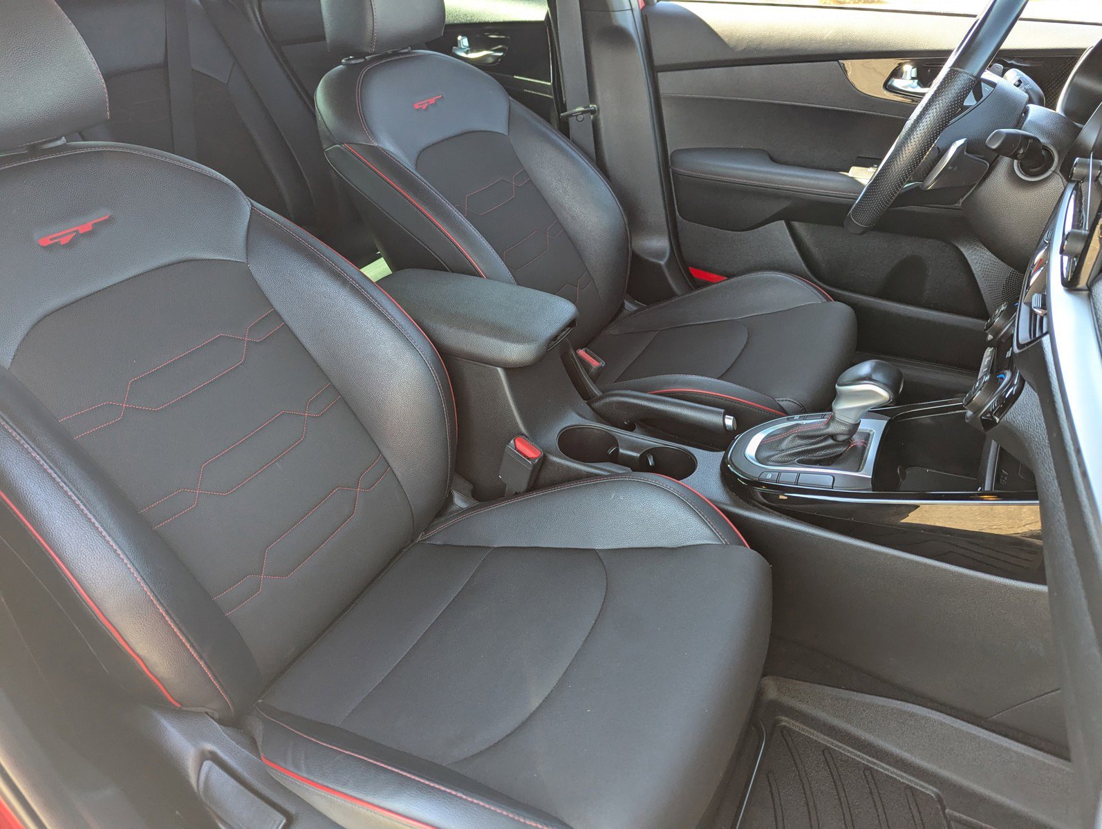 Used 2022 Kia Forte GT image 10