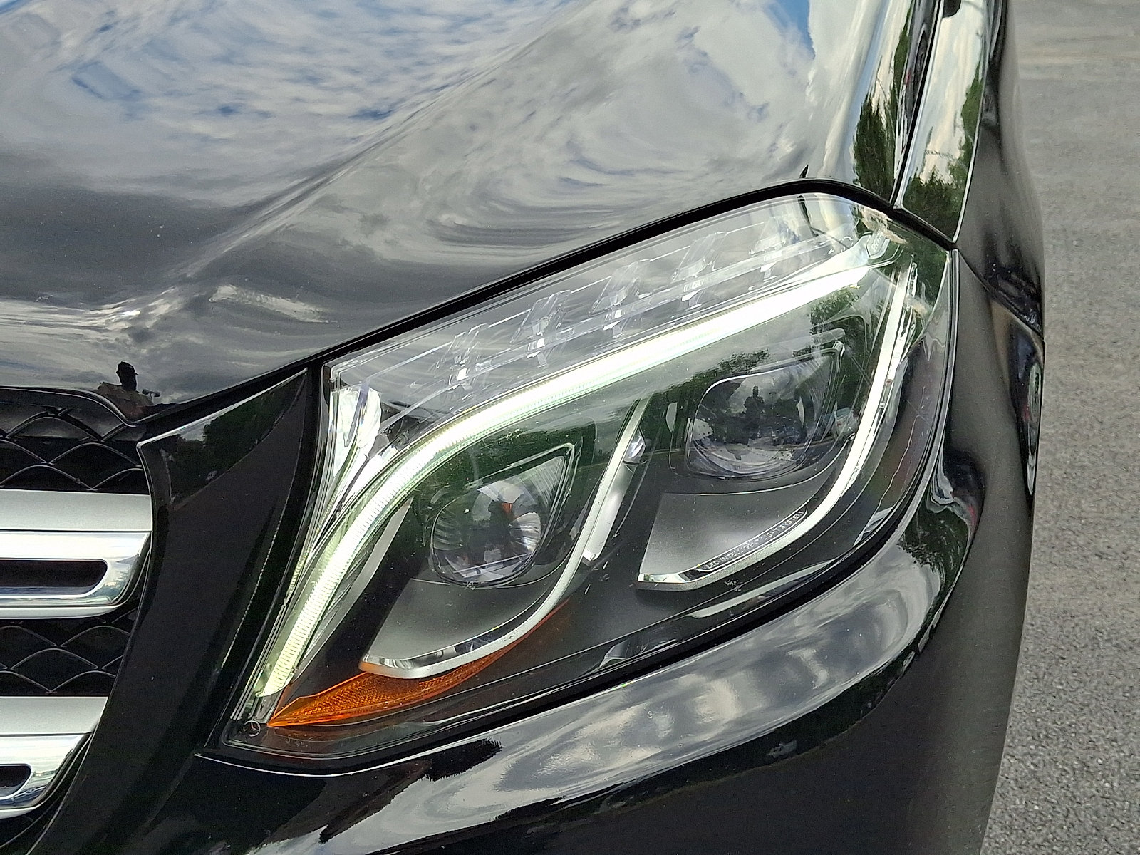 Used 2019 Mercedes-Benz GLS 450 4MATIC image 9