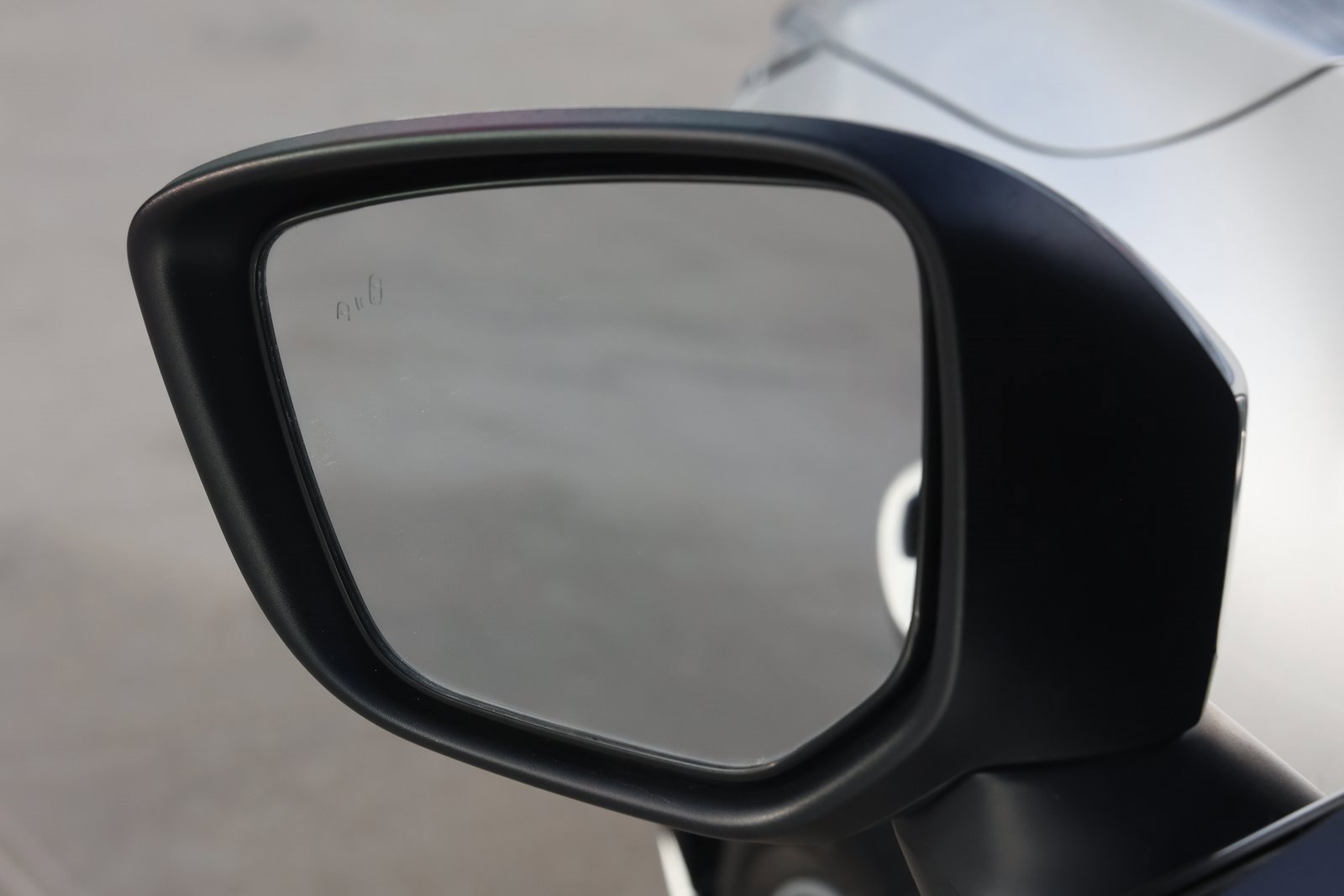 Used 2022 Mitsubishi Eclipse Cross SE image 11