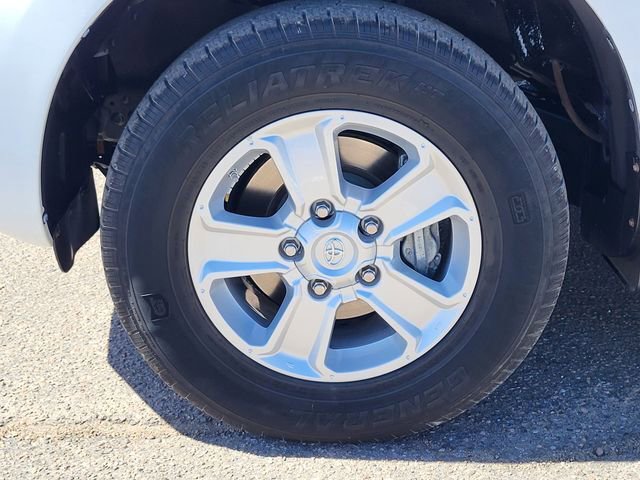 Used 2018 Toyota Sequoia SR5 w/ Premium Package image 10