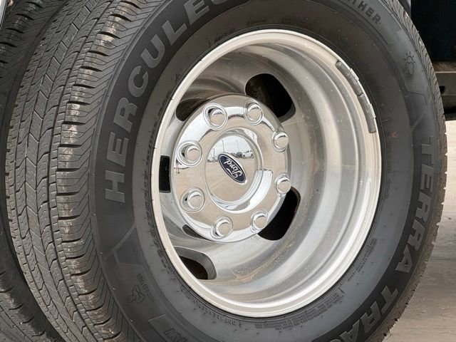 Used 2022 Ford F350 Lariat w/ Lariat Ultimate Package AWD/4WD image 12