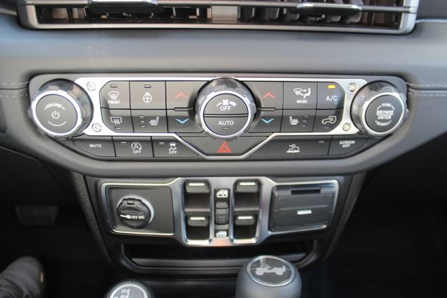 New 2026 Jeep Wrangler Unlimited Sahara AWD/4WD image 21