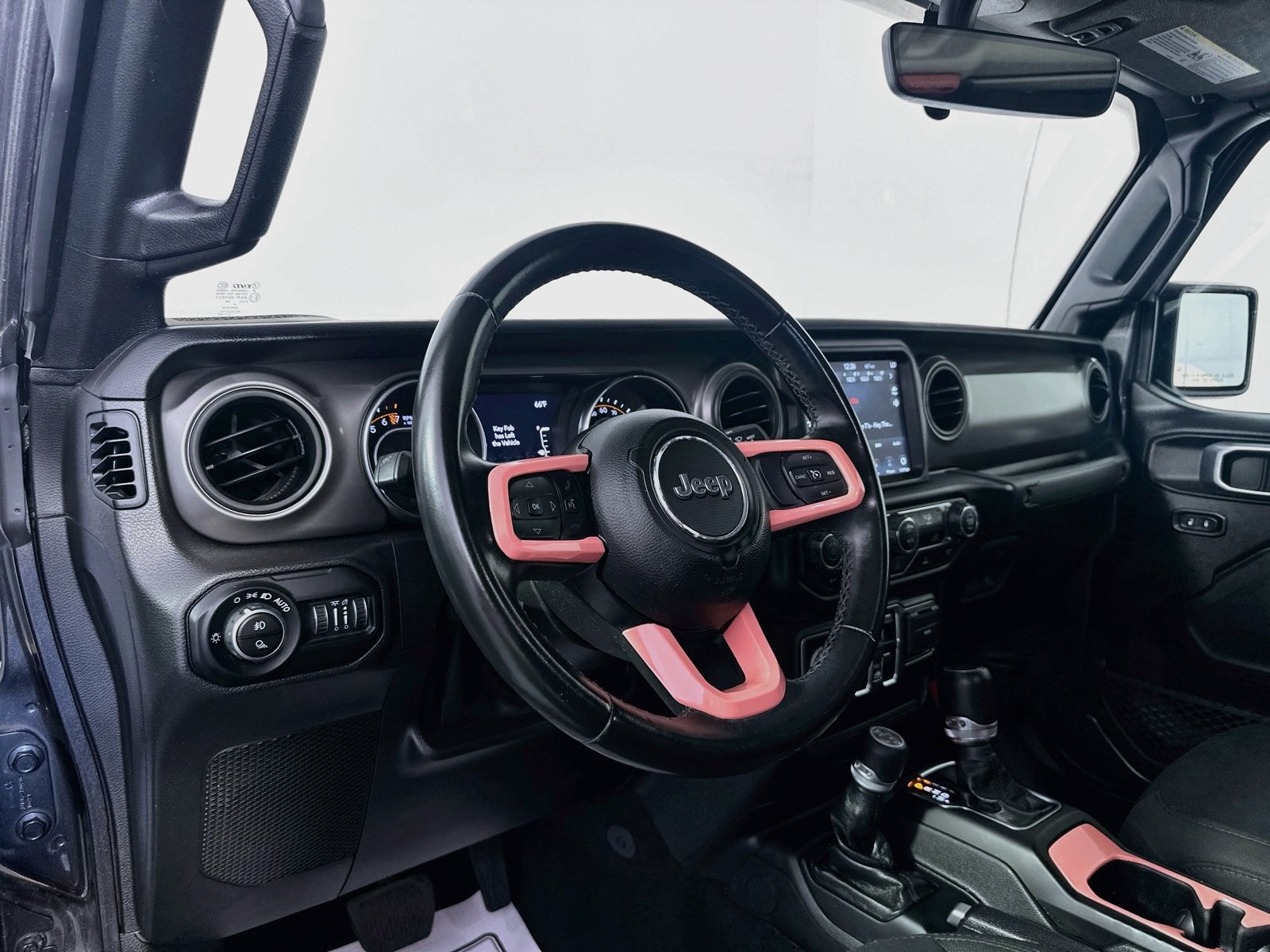 Used 2021 Jeep Gladiator Sport AWD/4WD image 9
