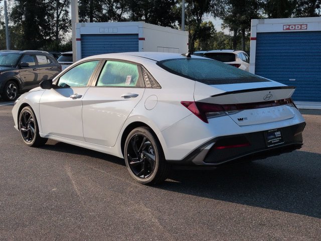 New 2026 Hyundai Elantra SEL Sport FWD image 7