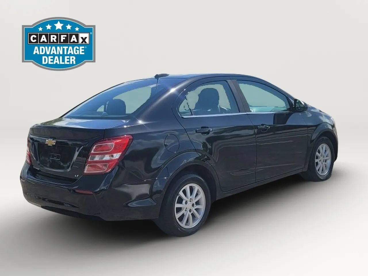 Used 2017 Chevrolet Sonic LT FWD image 5