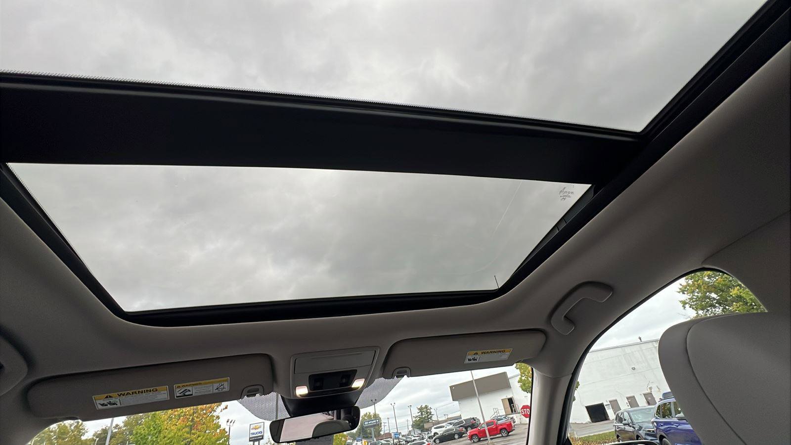 New 2025 Honda Pilot Touring image 21