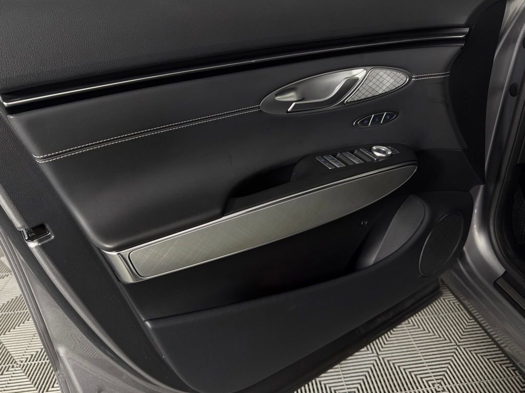 Used 2025 Genesis Electrified GV70 Advanced image 27
