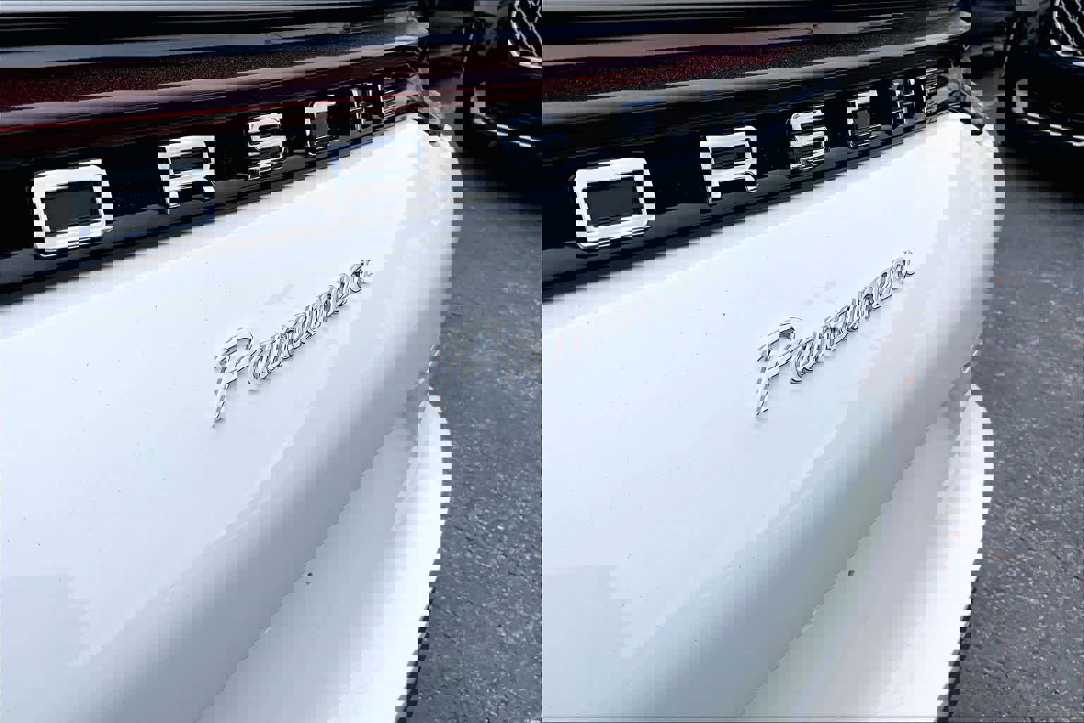 Used 2023 Porsche Panamera image 31