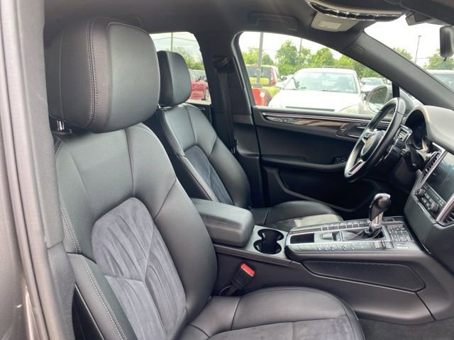 Used 2018 Porsche Macan image 29