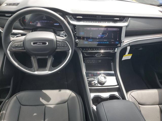 New 2026 Jeep Grand Cherokee Limited AWD/4WD image 13