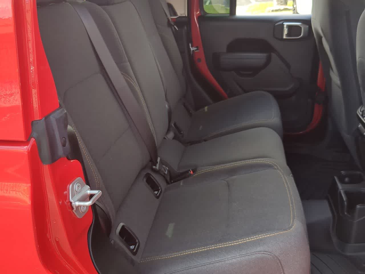 Used 2024 Jeep Gladiator Sport AWD/4WD image 21