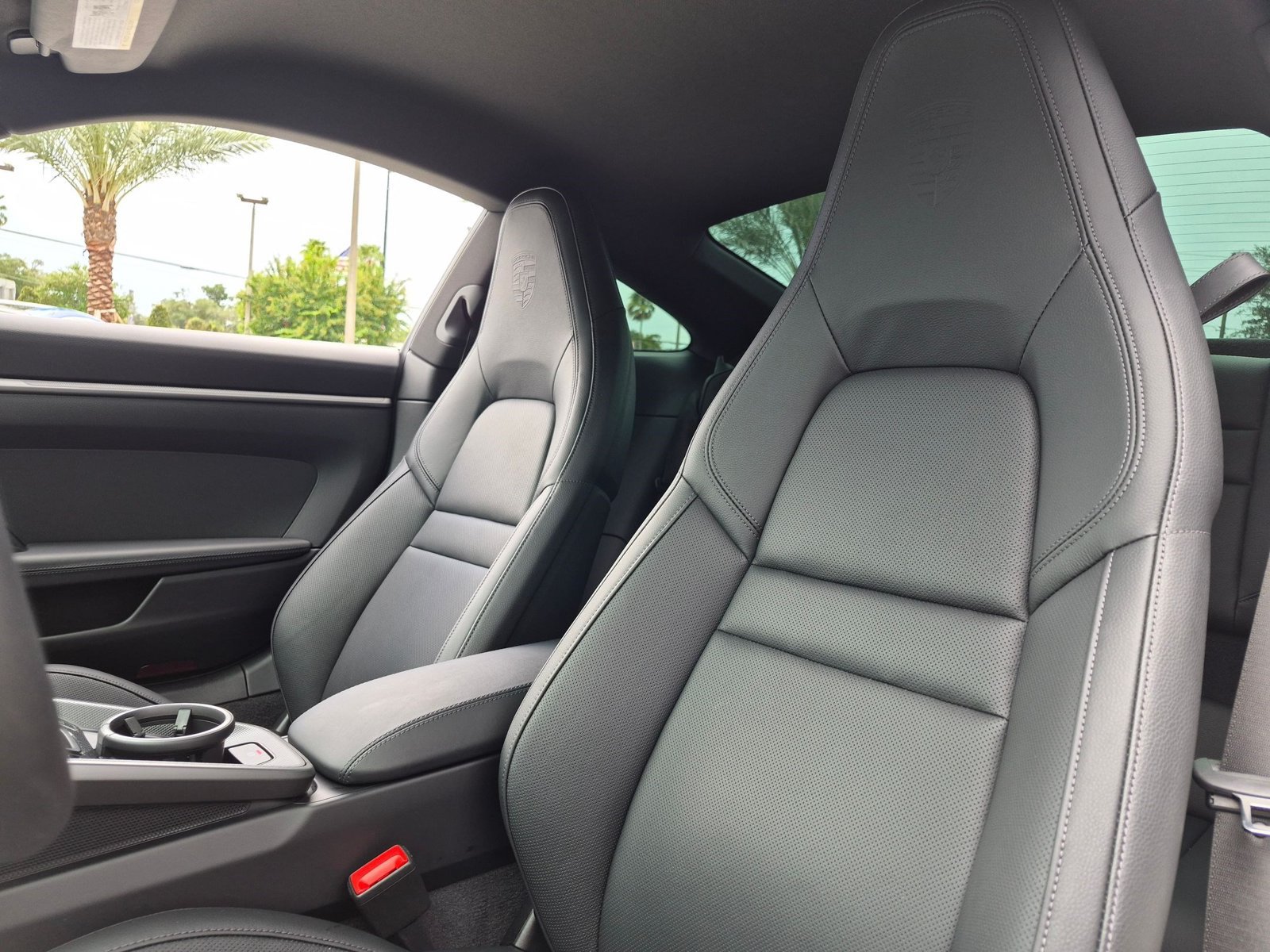 Used 2025 Porsche 911 Carrera RWD image 5