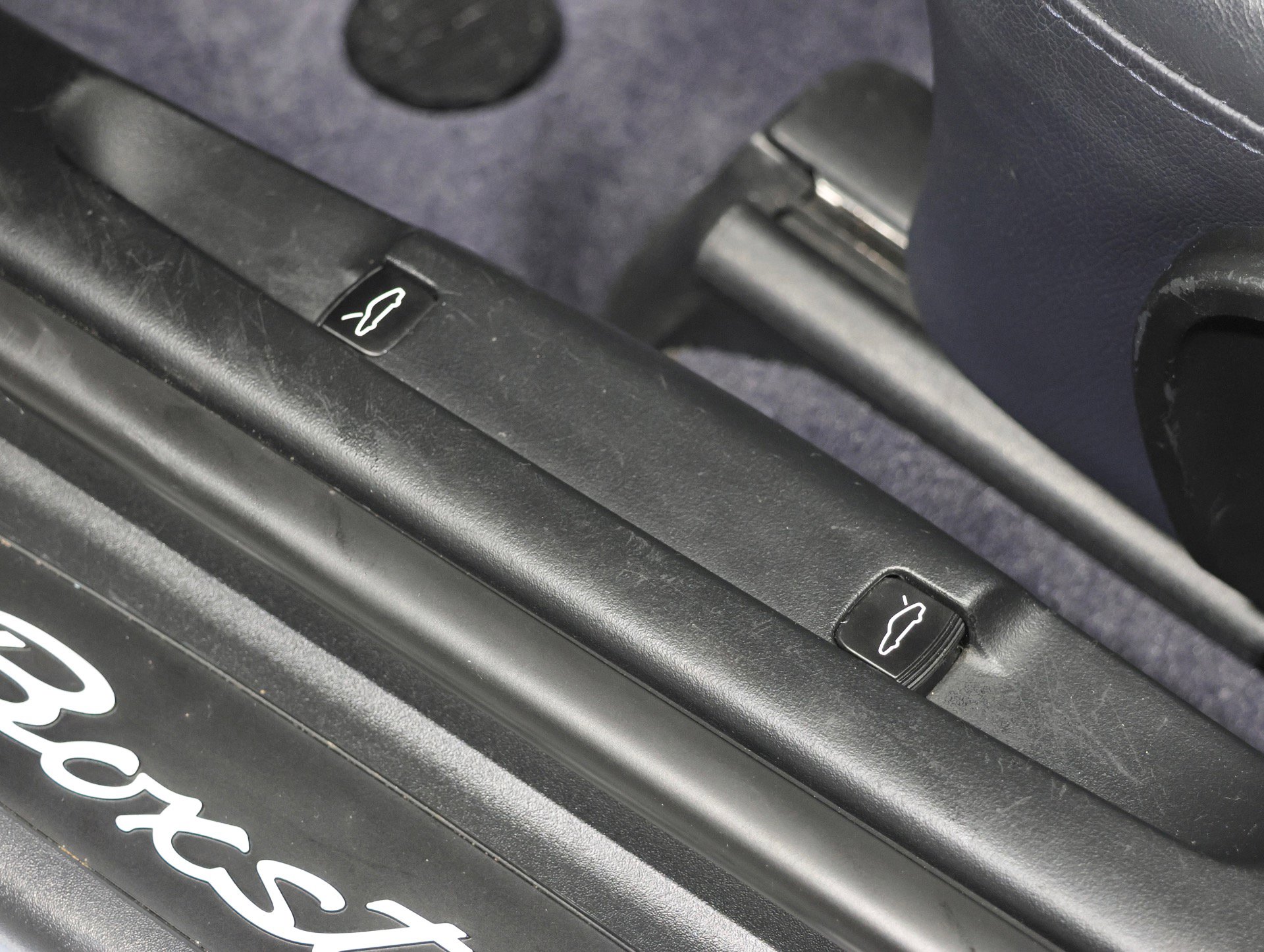 Used 2001 Porsche Boxster S image 75