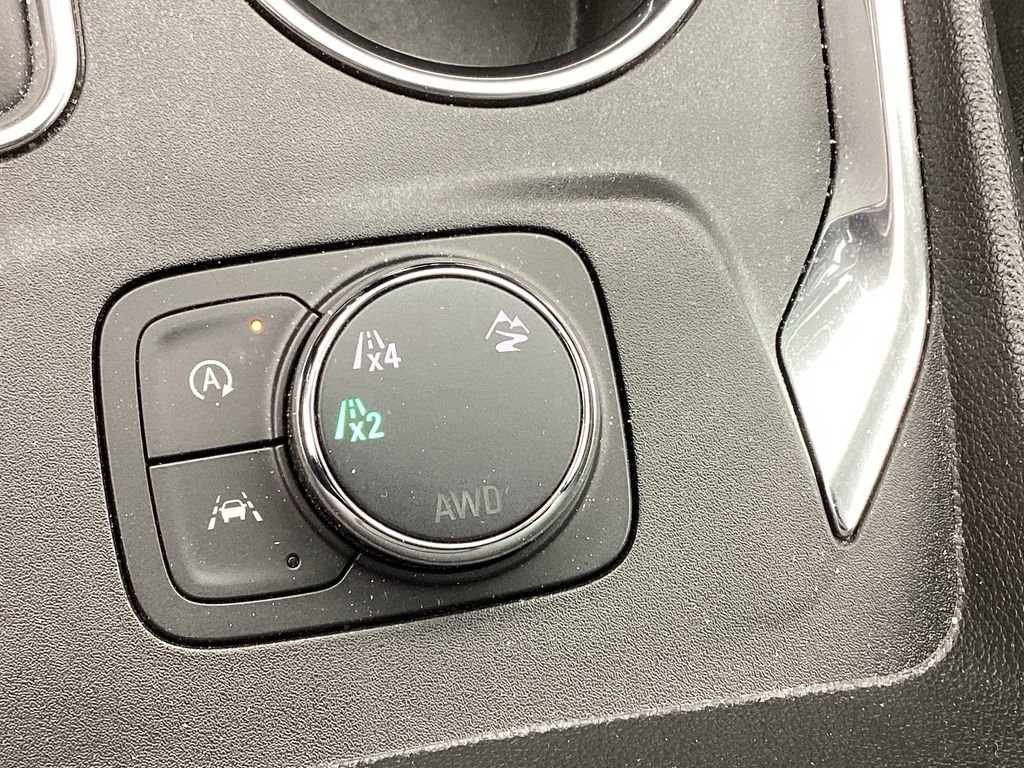 Used 2023 Chevrolet Traverse LT image 41