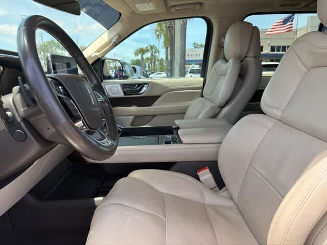 Used 2020 Lincoln Navigator L Reserve w/ Luxury Package AWD/4WD image 25