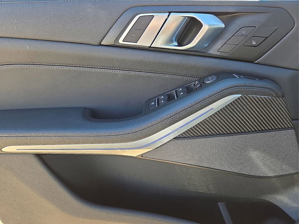 Used 2026 BMW X5 M60i image 21