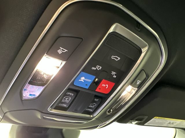 New 2026 Jeep Grand Cherokee Altitude AWD/4WD image 33