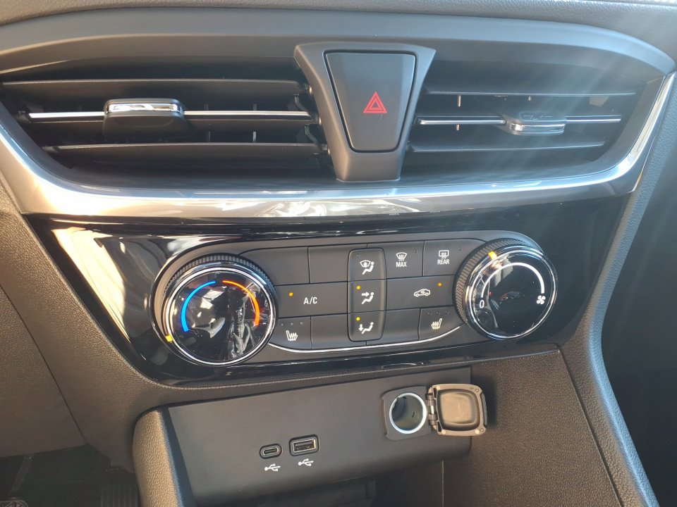 New 2026 Buick Encore GX Sport Touring w/ Comfort Package image 19