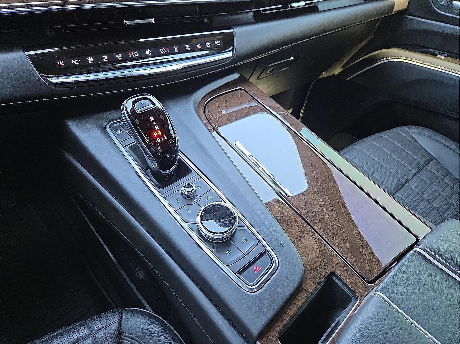 Used 2023 Cadillac Escalade ESV Sport Platinum image 25