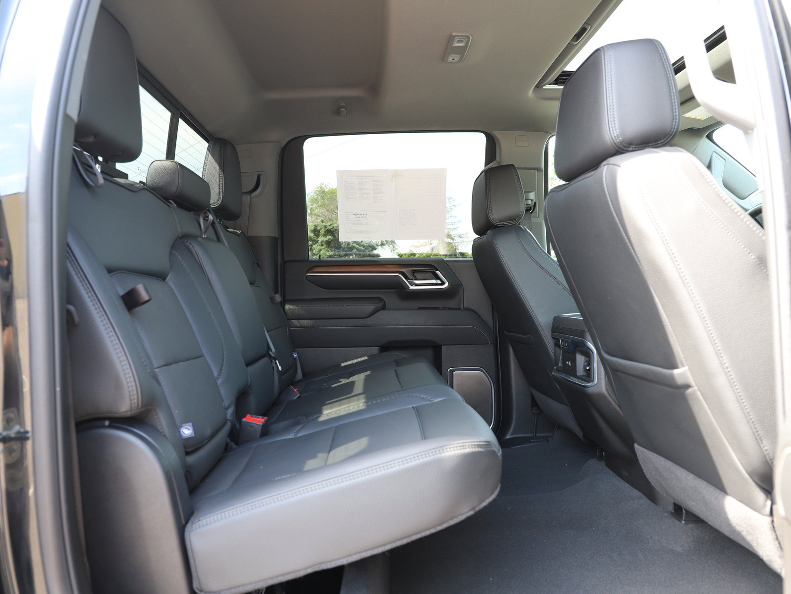 Used 2025 GMC Sierra 2500 Denali AWD/4WD image 16