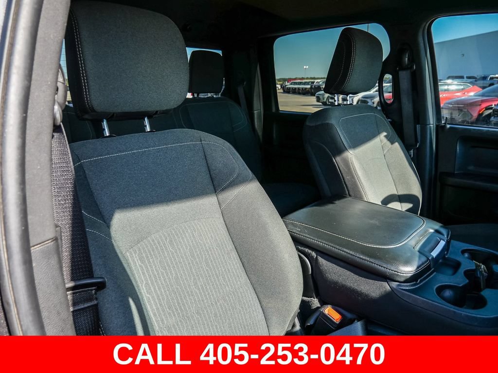 Used 2024 RAM 3500 Tradesman w/ Chrome Appearance Group AWD/4WD image 18