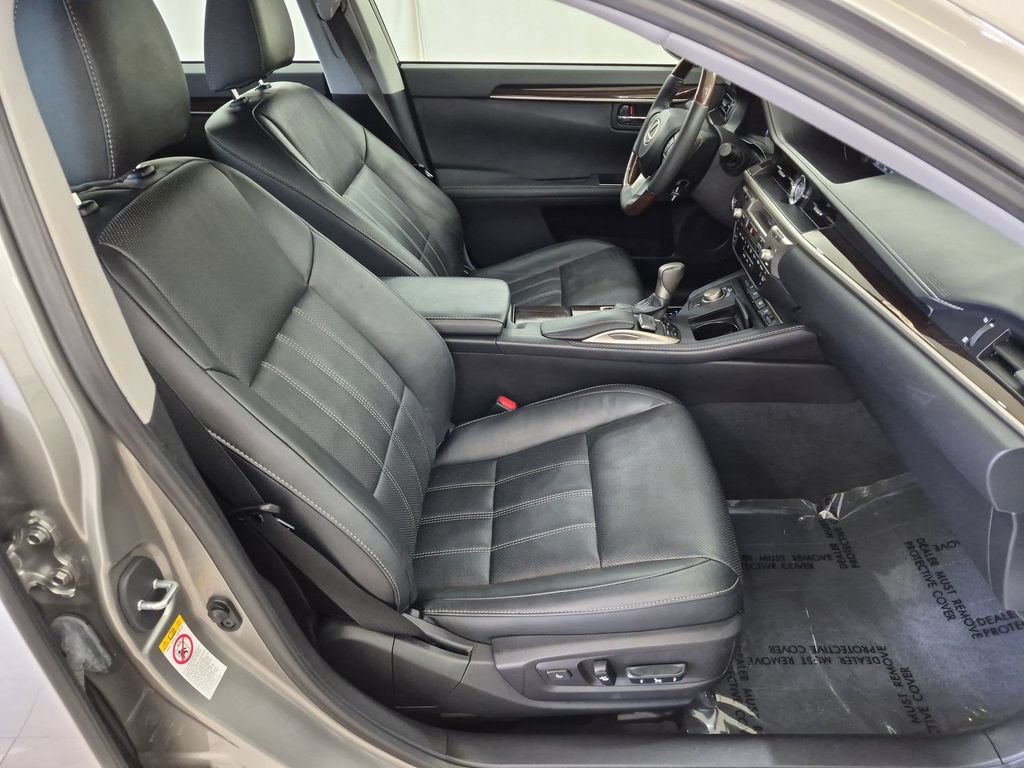 Used 2017 Lexus ES 350 w/ Luxury Package FWD image 33